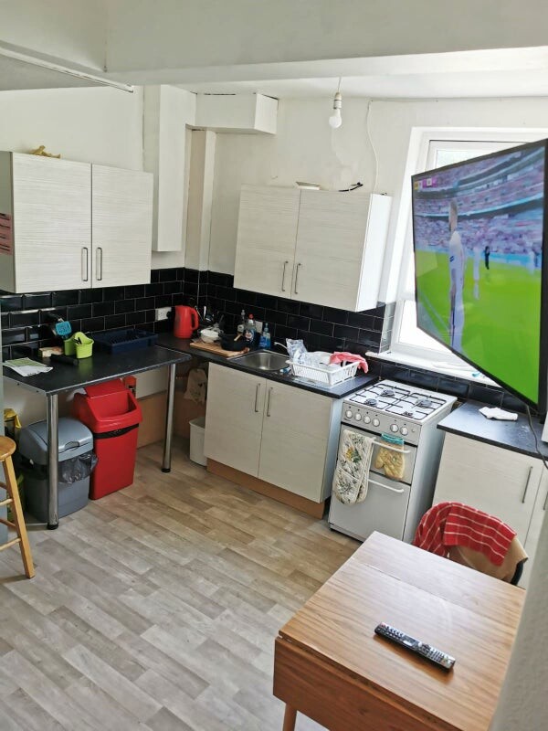 4 bed apartment — Holberry Close, Broomhall