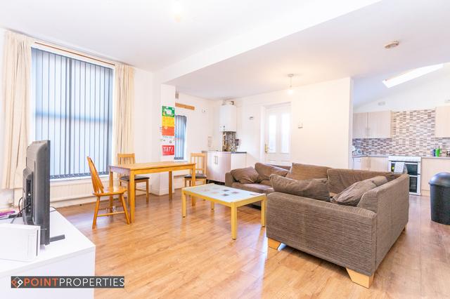 8 bed house — Garmoyle Road, Wavertree