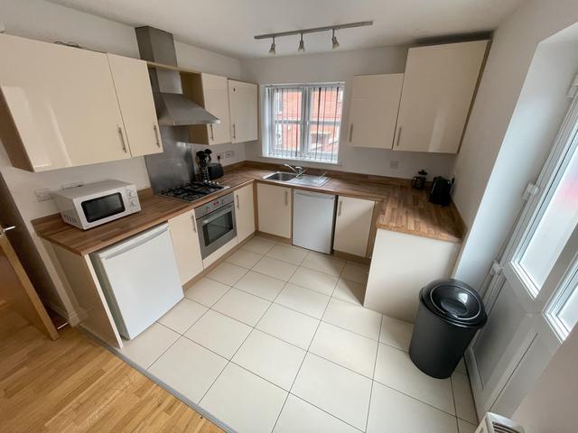 2 bed apartment — Parliament Street, City Centre