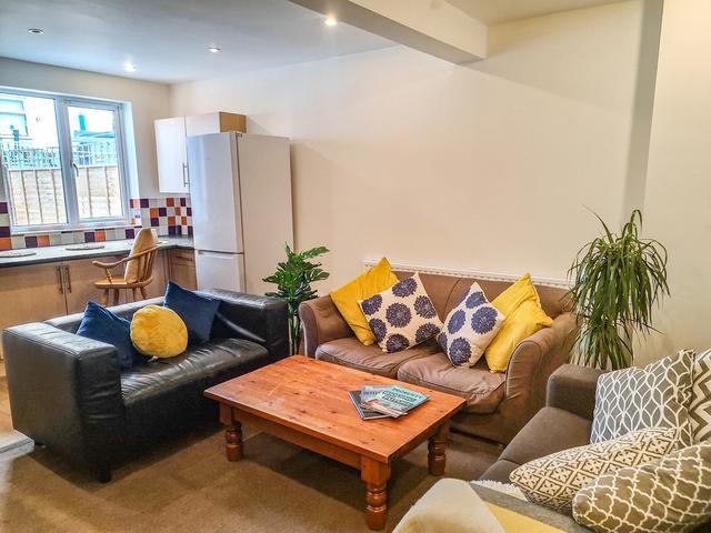6 bed house — Cambridge Street, Golden Triangle
