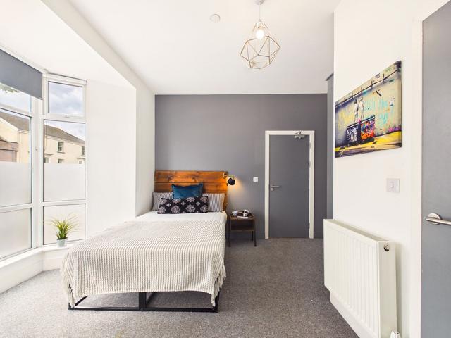 7 bed house — Mansel Street, City Centre