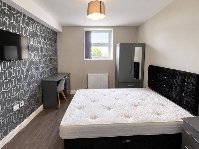 1 bed apartment — King Edward's Road, Brynmill