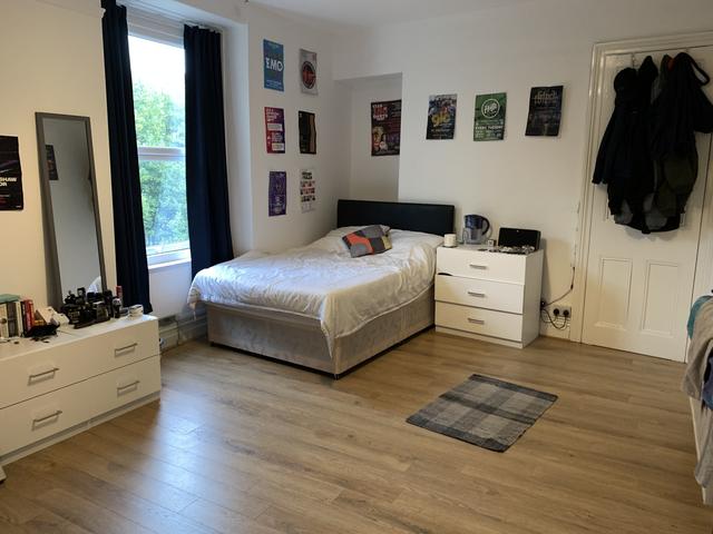 6 bed house — Bryn Y Mor Crescent, Brynmill