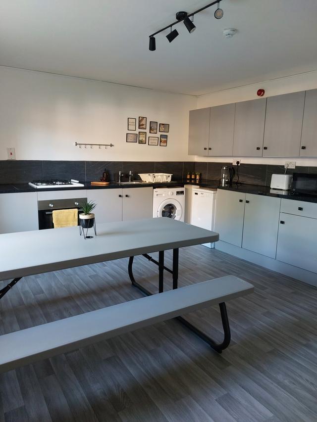12 bed house — The Hive, Radford