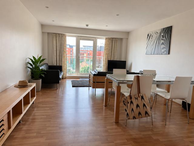 3 bed apartment — Royal Plaza, City Centre