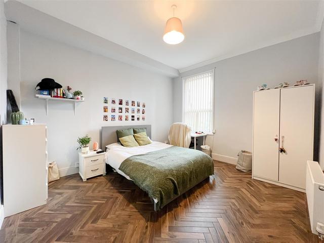 6 bed house — Crookesmoor Road, Crookesmoor