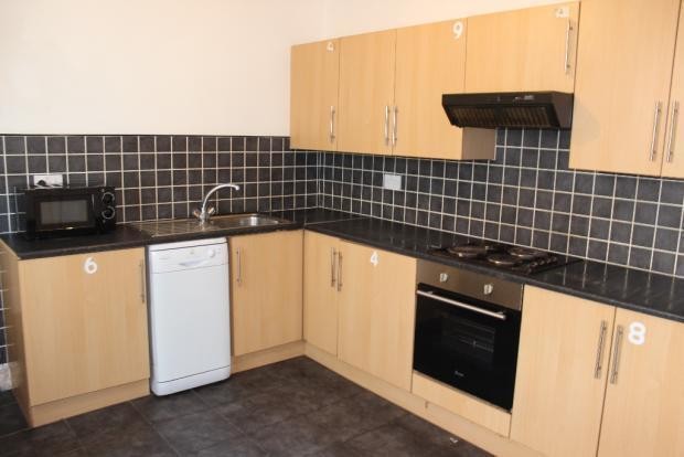 9 bed house — Manor House Road, Jesmond