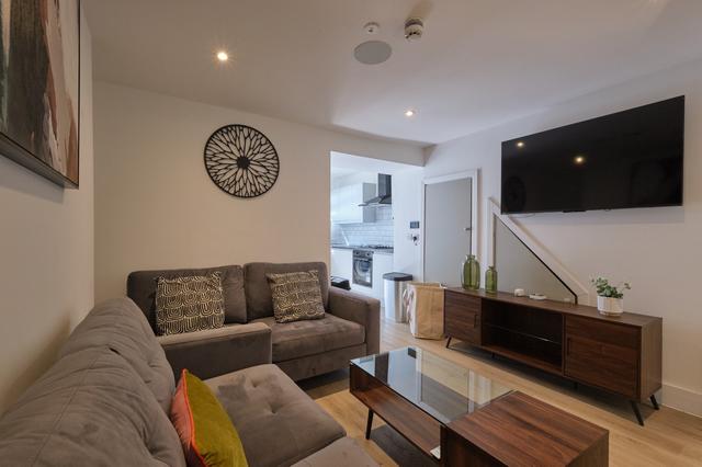6 bed house — St. Helens Avenue, Brynmill