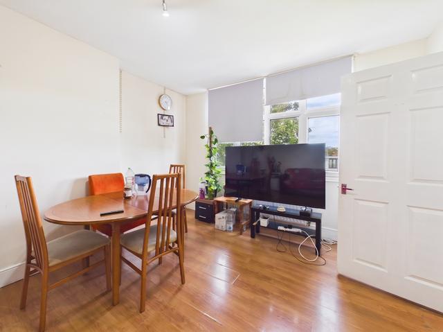 4 bed apartment — Princes Terrace, Kemptown