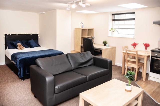 1 bed apartment — Kensington Road, Mutley Plain