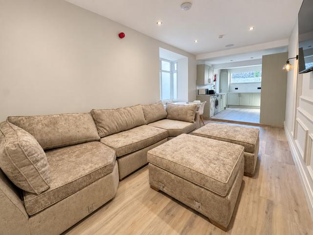 7 bed house — Bryn Y Mor Crescent, Uplands