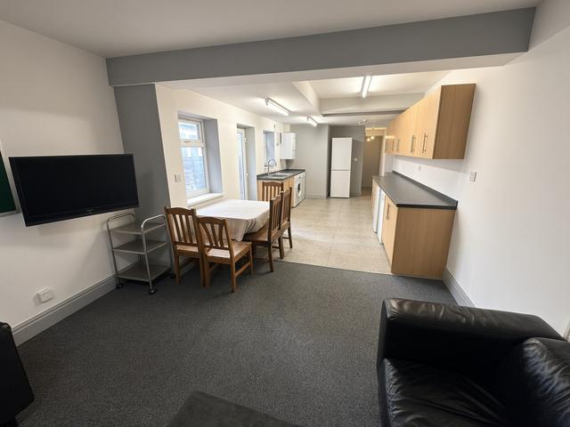 8 bed house — Dawlish Road, Selly Oak