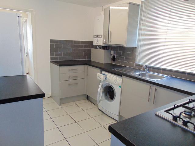 4 bed house — Percy Road, Southsea