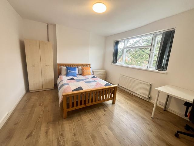 4 bed house — Lace Street, Dunkirk
