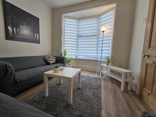 4 bed house — Harold Road, Southsea