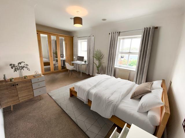6 bed house — Albany Gardens, City Centre