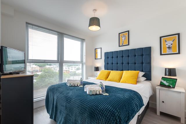 1 bed apartment — Atlantic Mansions 151 Albert Road South, City Centre