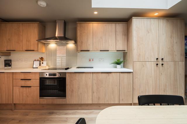 5 bed house — Hamilton Road, Stoke