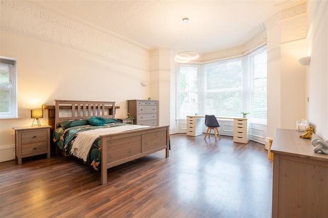 1 bed apartment — Lawson Road, Broomhill