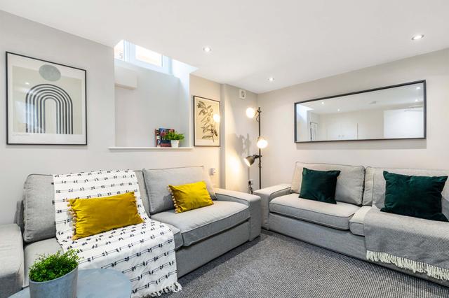 5 bed house — Christopher Road, Woodhouse