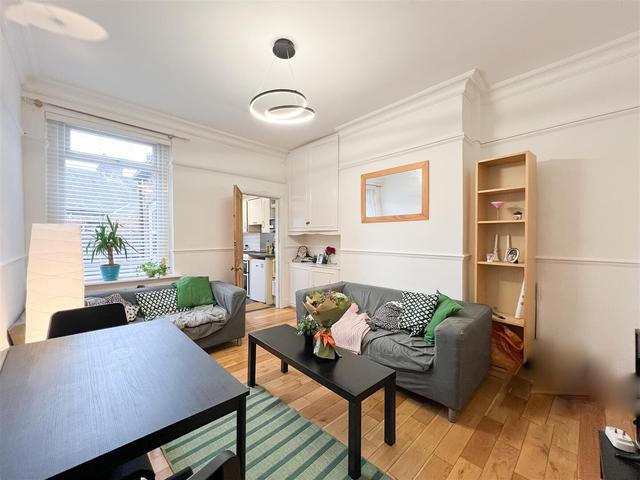4 bed house — Pisgah House Road, Broomhill