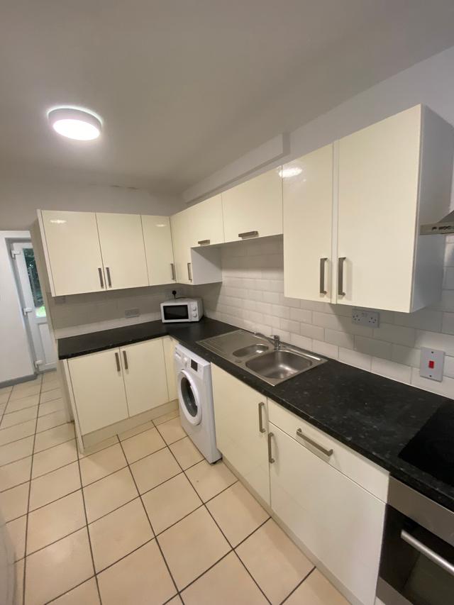 4 bed house — Ivory Road, Eaton