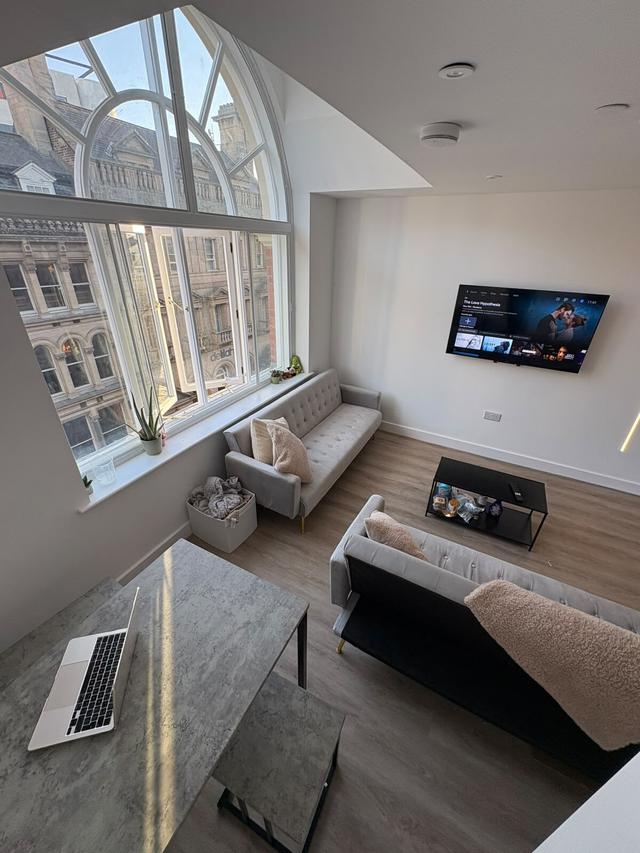 1 bed apartment — Victoria Street, City Centre