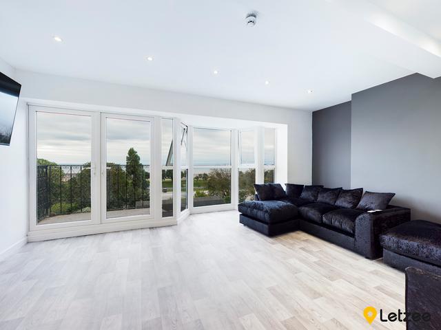 10 bed house — Bryn Road, Brynmill