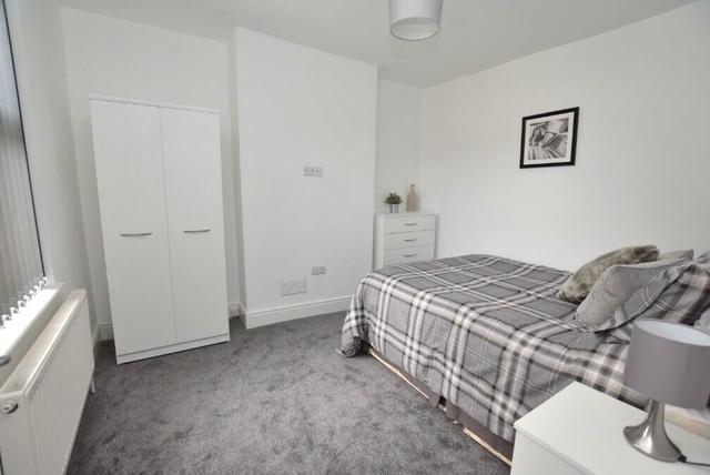 3 bed house — Langley Street, Ashbourne Road
