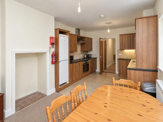 2 bed apartment — Bryn Y Mor Crescent, Uplands
