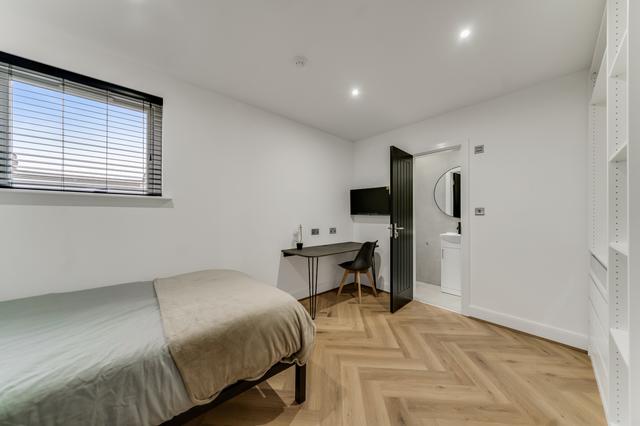 6 bed house — Portman Road, Wavertree