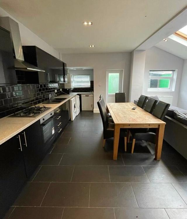 9 bed house — Holly Avenue, Jesmond