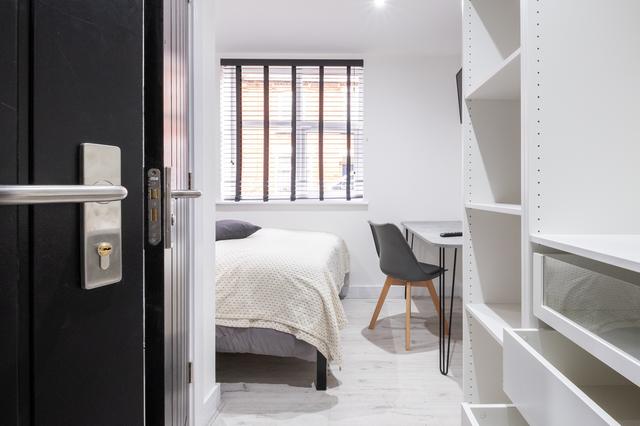 5 bed house — Henry Street, High Street