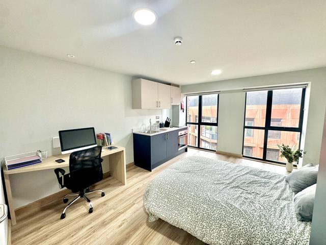 1 bed apartment — Agard Street, City Centre