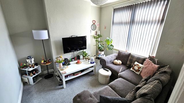 2 bed house — Tavistock Street, Newland