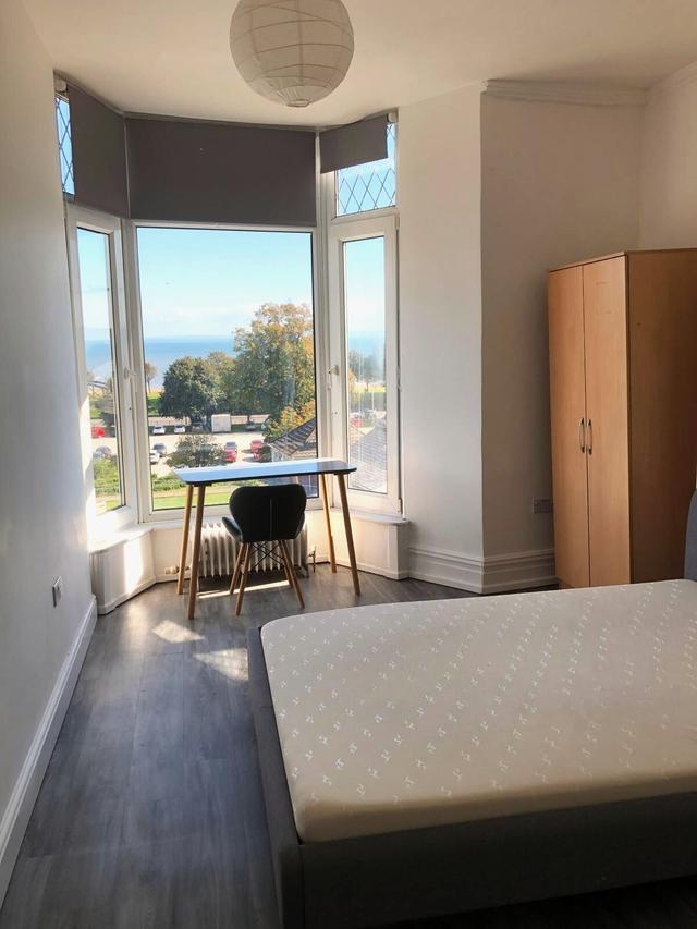 9 bed house — Bryn Road, Brynmill