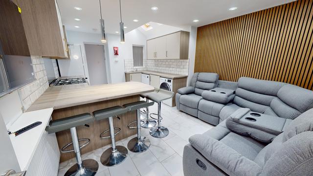 5 bed house — Dawlish Road, Selly Oak