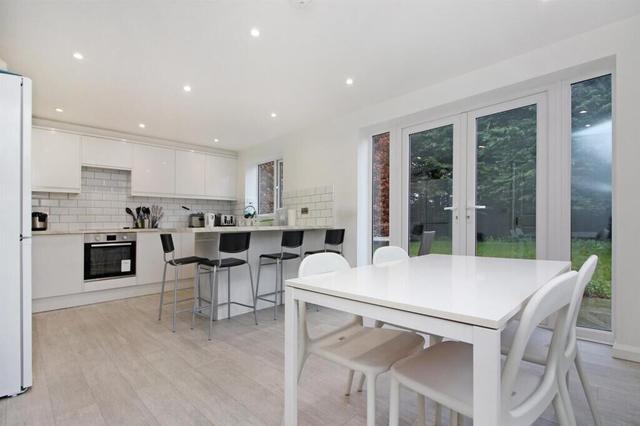 6 bed house — Mill Lane, Harbledown