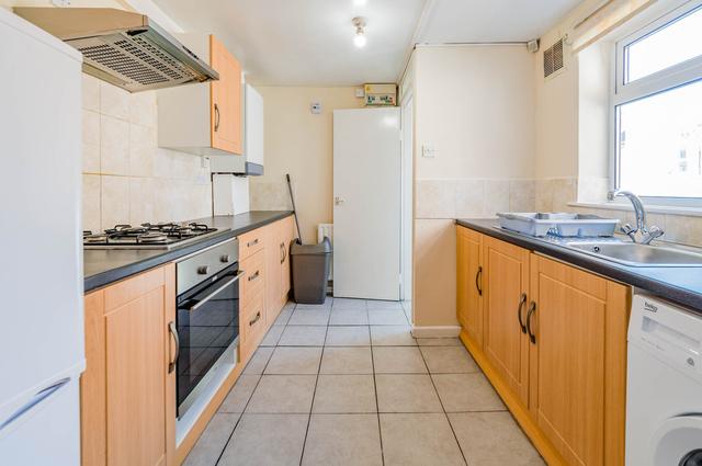 3 bed apartment — Ilkeston Road, Lenton