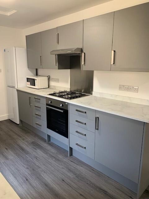 5 bed house — Lawson Road, Southsea