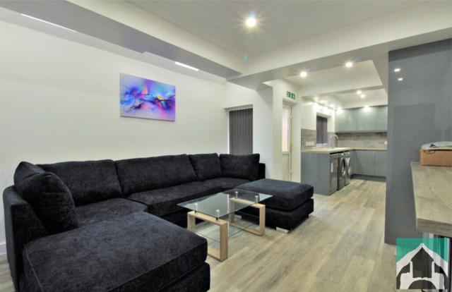 7 bed house — Rookery Road, Selly Oak