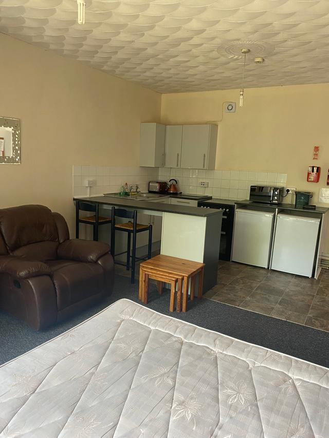 1 bed apartment — Bryn Road, Brynmill
