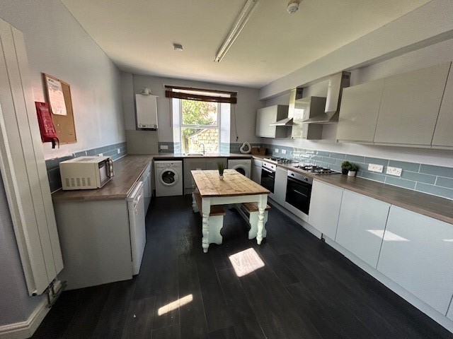 8 bed house — Endcliffe Rise Road, Ecclesall
