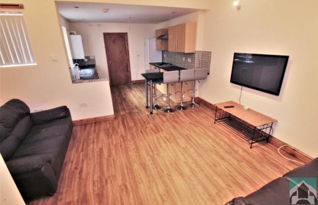 4 bed house — Coronation Road, Selly Oak