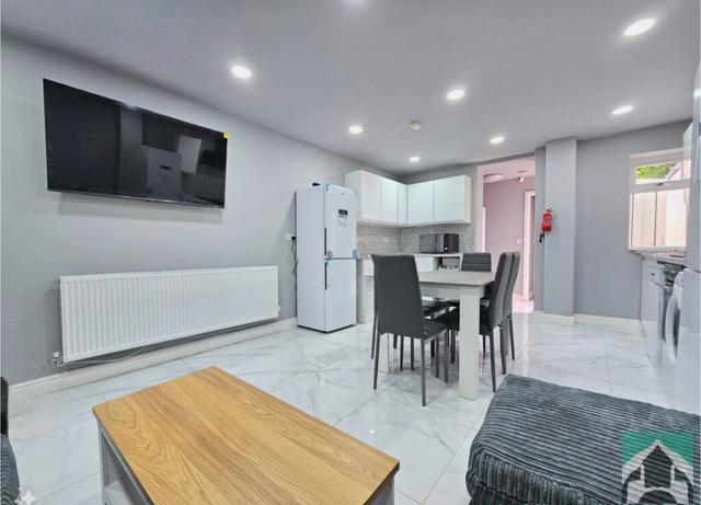 6 bed house — Heeley Road, Selly Oak
