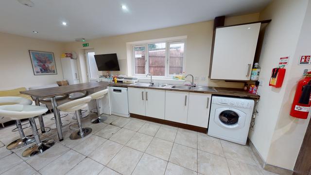 10 bed house — Tiverton Road, Selly Oak