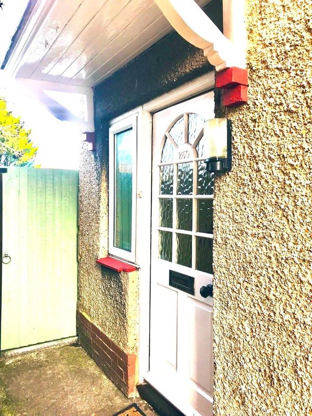 4 bed house — Burgess Road, Bassett