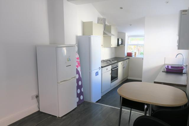 6 bed house — Pains Road, Southsea