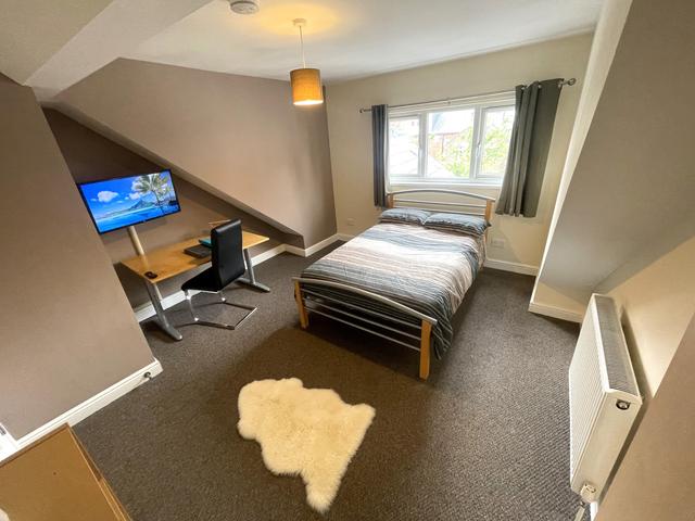 5 bed house — Denham Road, Ecclesall
