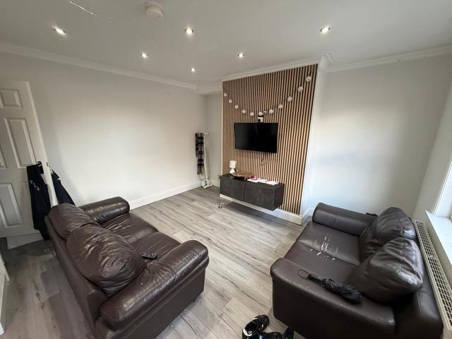 3 bed house — Granby Road, Headingley